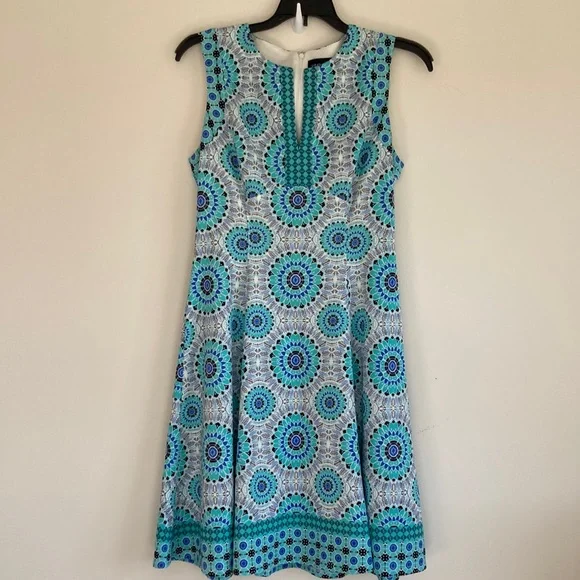 Liz Claiborne turquoise/blue patterned, fit and flare dress, size 4 Liz Claiborne turquoise/blue patterned, fit and flare dress, size 4